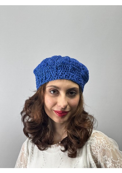 El Örgüsü Fransız Kadın Ressam Bere