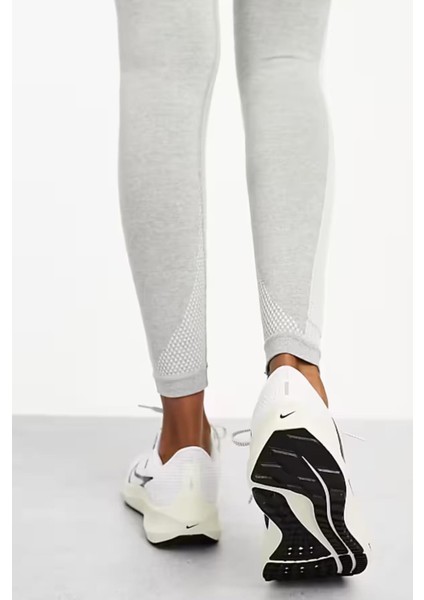 Air Zoom Pegasus 40 Running Kırık Beyaz Renk Kadın Koşu & Antrenman Ayakkabısı