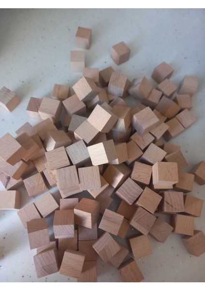 3 x 3 x 3 cm 32 Adet Küp Blok Kayın Ağacı