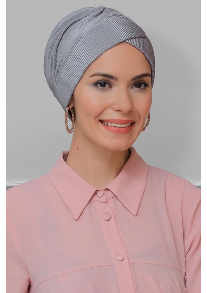 Gri Pratik Hazır Geçmeli Tesettür Bone Fukuro Piliseli Çapraz Büzgülü 1822_15