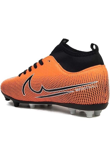 Çoraplı Krampon Futbol Ayakkabısı