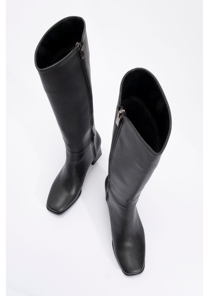 Küt Burunlu Ökçeli Kadın Çizme SİYAH CİLT modelleri