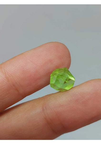 Peridot (Zebercet) Taşı Otantik Doğal Kesim (Ortalama 3.5 Karat) (55632) modelleri