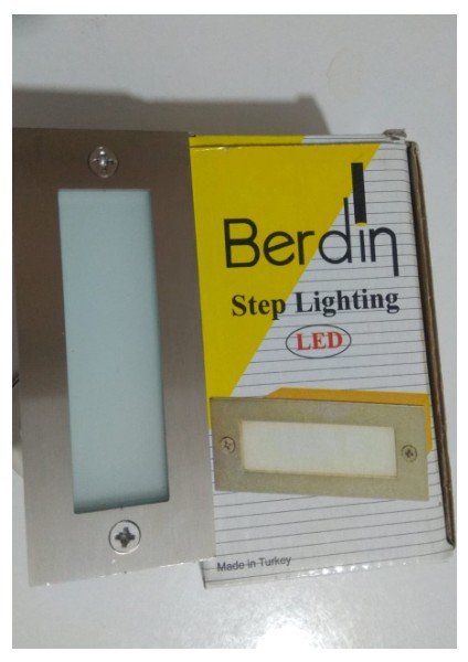 Dikdörtgen Beyaz Işık 1,4W Krom Çerçeve LED Merdiven Armatürü