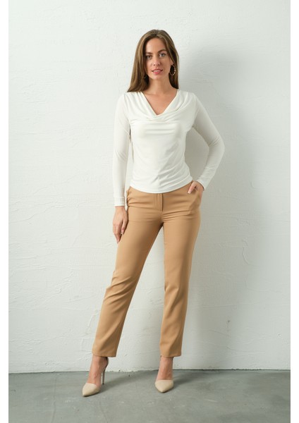 Dökümlü Yakalı Bodycorn Bluz