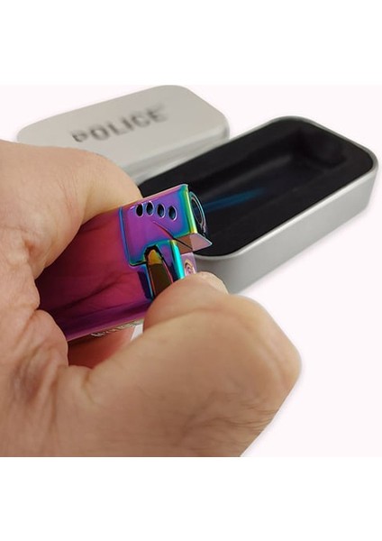 Kişiye Özel Isimli ve Kutulu Gazlı Rüzgara Dayanıklı Police Çakmak Pembe Çakmak Kalp Baskılı fırsatları