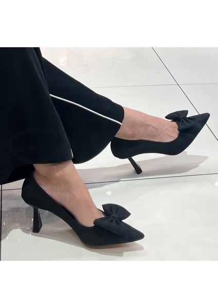 Kadın Siyah Önü Fiyonk Detaylı Stiletto