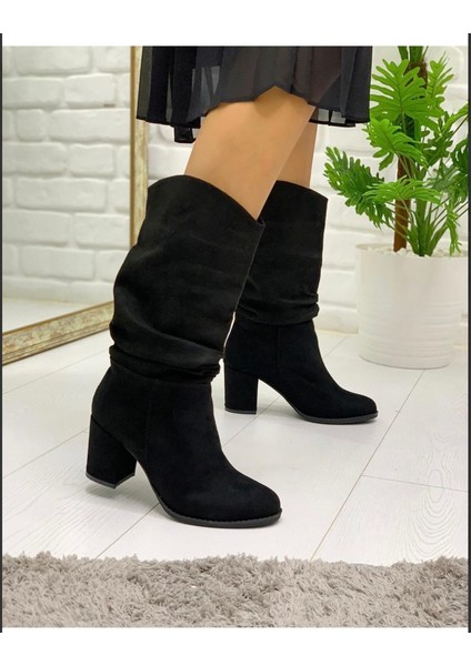 Kadın Siyah Süet Körüklü Çekme Çizme fiyatları
