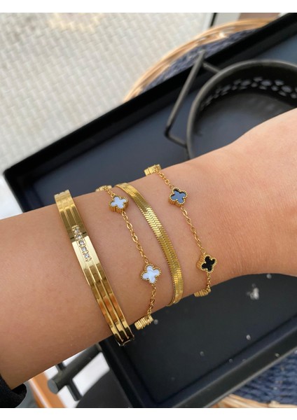 Çelik Minimal Beyaz Vc Model Yonca Bileklik fiyatları