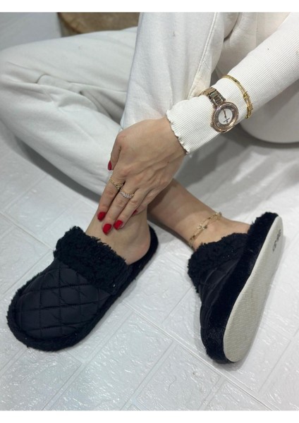 Kışlık Kadın Ev Içi Terliği Polarlı Peluş Rahat Kapitone Dikişli Hafif Kaymaz Taban Yumuşak Günlük modelleri