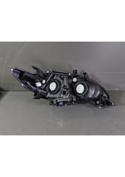 Toyota Corolla Sol Ön Far Sıfır 2010-2012 fiyatları