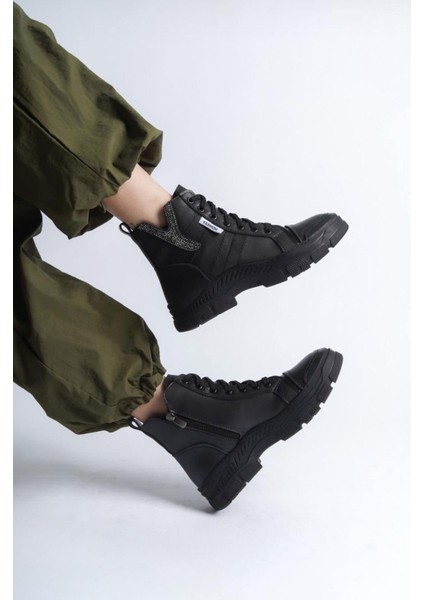 Siyah Yan Fermuarlı Kadın Spor Bot - Kadın Bot - Siyah Kadın Bot- Siyah Kadın Postal Bot