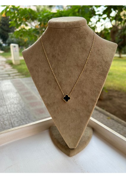 Çelik Gold Siyah Mineli 4 Yapraklı Yonca Kolye modelleri