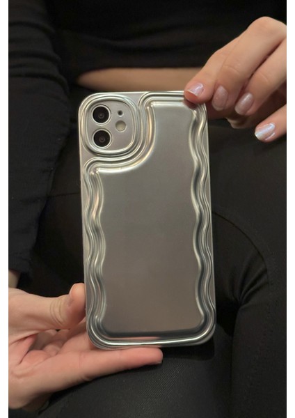 Paladyum Case Apple iPhone 11 Uyumlu Zigzaglı Dalgalı Gümüş Puf Kılıf