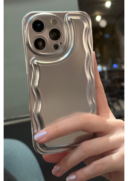 Apple iPhone 15 Promax Uyumlu Zigzaglı Dalgalı Gümüş Puf Kılıf