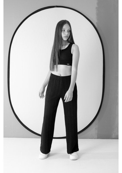 Siyah Geniş Paça Desenli Kız Çocuk Pantolon 19747