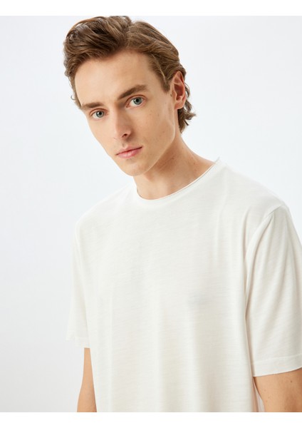Kısa Kollu Bisiklet Yaka Viskon Karışımlı Basic T-Shirt