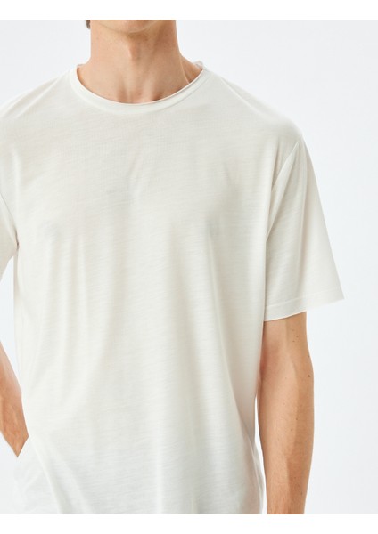 Kısa Kollu Bisiklet Yaka Viskon Karışımlı Basic T-Shirt