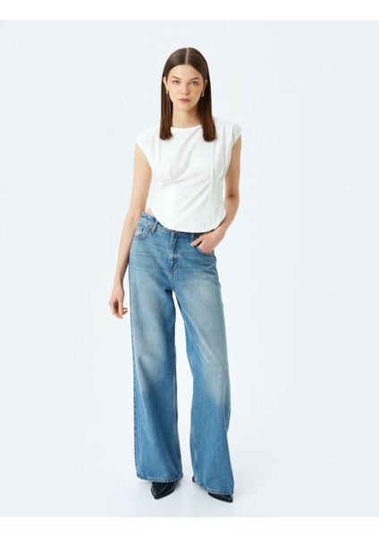 Kolsuz Crop Bisiklet Yaka Dikiş Detaylı Slim Fit T-Shirt