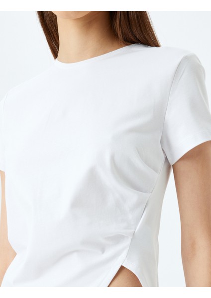 Basic Kısa Kollu Bisiklet Yaka Asimetrik Kesim Yırtmaçlı T-Shirt indirimleri
