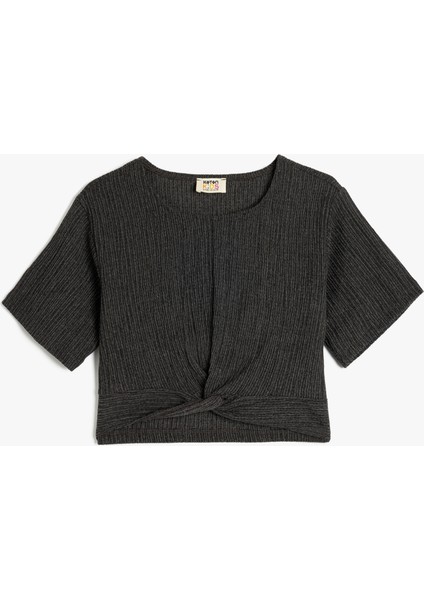 Bluz Kısa Kollu Yuvarlak Yaka Önden Bağlamalı