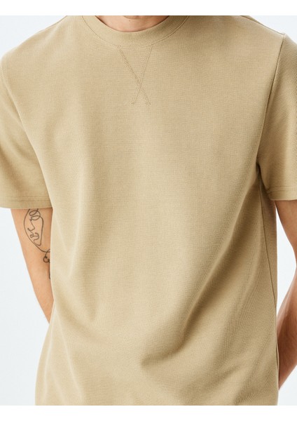 Bisiklet Yaka Dikiş Detaylı Pamuk Karışımlı Kısa Kollu T-Shirt