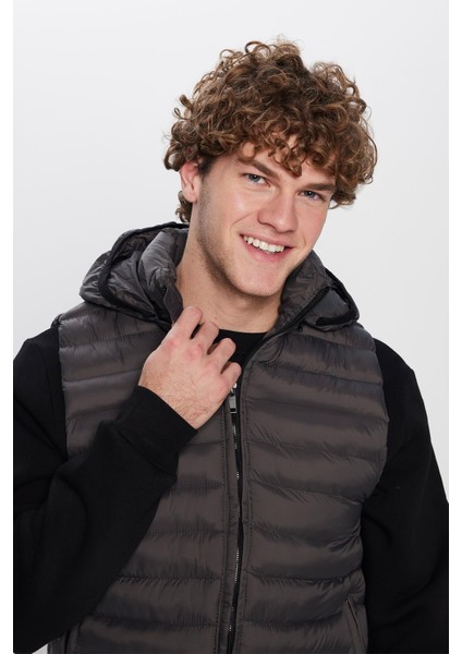 Erkek Slim Fit Dar Kesim Astarlı Rüzgar Geçirmez Cepli Çıkarılabilir Kapüşonlu Şişme Yelek fiyatları