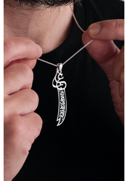Ali'den Başka Yiğit Yoktur Yazılı Zülfikar Kılıç Gümüş Erkek Kolye