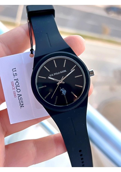 U.s.polo Assn Silikon Kordon 3 Atm Suya Dayanıklı Spor Erkek Kol Saati U.SPA.1110.E02