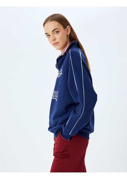 Yarım Fermuarlı Kolej Baskılı Biyeli Oversize Sweatshirt