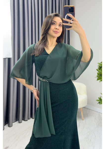 Zümrüt Yeşili Taş Detaylı Volan Kol Simli Abiye Elbise fiyatları