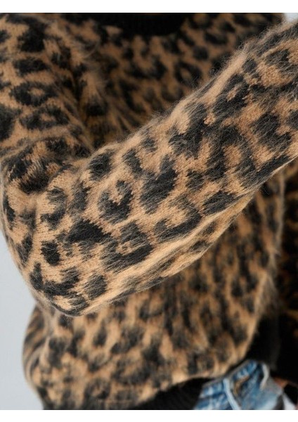 Kadın Leopar Desenli Yumuşak Dokulu Kazak indirimleri