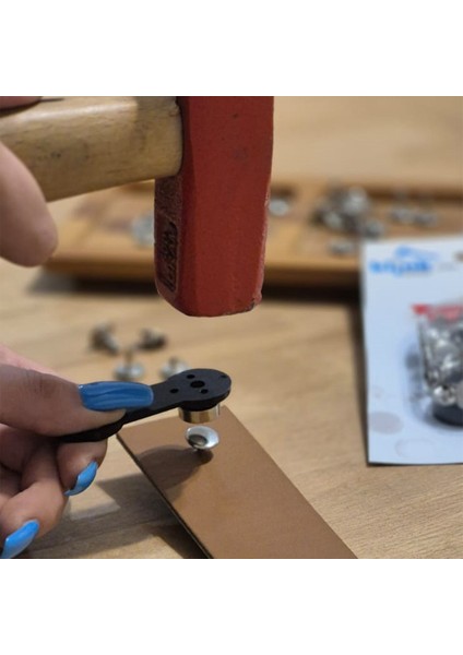 KLİNKSHOP Rivet 9 mm Antik Sarı Renk Kendin Yap Kiti, Çanta, Cüzdan, Kemer, Kot Pantolon, için Çekiçle Uygulama Aparatları ve 25 Adet Malzeme (Takım)-Paslanmaz Pirinç