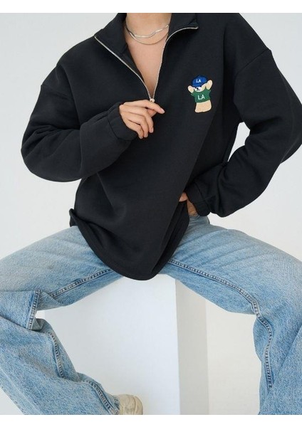 Kadın Yakası Fermuarlı Ayıcıklı Sweatshirt modelleri
