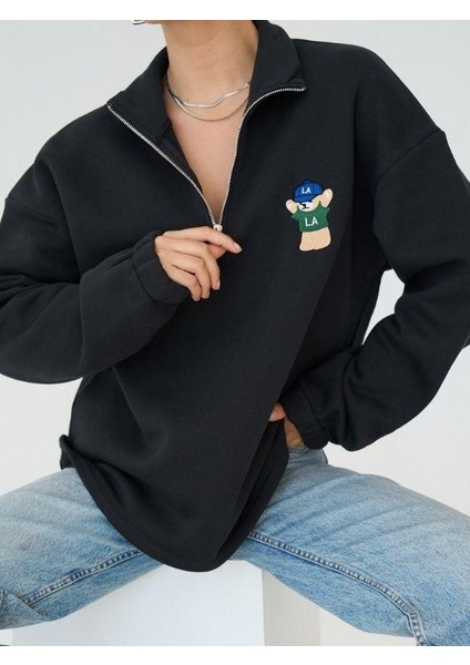 Kadın Yakası Fermuarlı Ayıcıklı Sweatshirt fırsatları