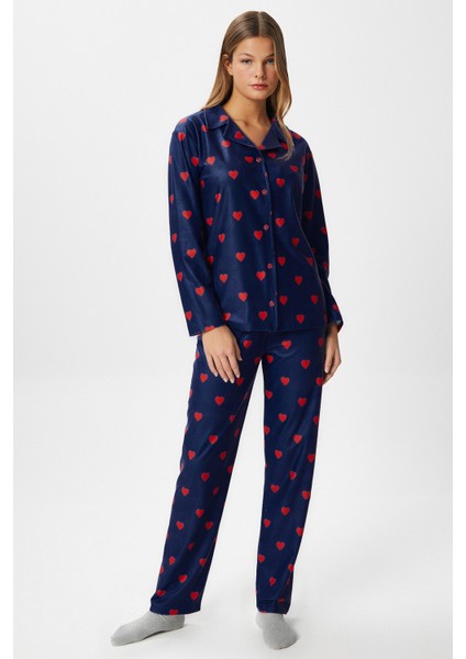 Kadın Nora Premium Lacivert Kalp Desen Süet Doku Düğmeli Yılbaşı Pijama Takımı