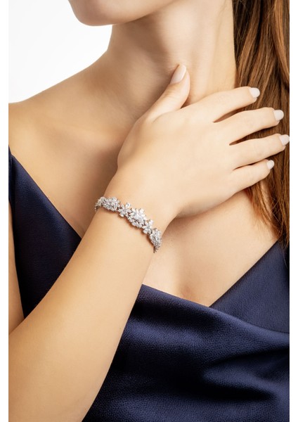 Gelin Çiçeği 18 Ayar Beyaz Altın Kaplama 19 Cm Gümüş Bileklik fırsatları