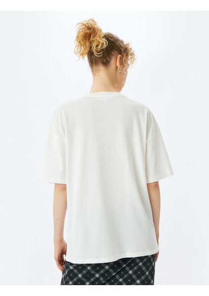 Kolej Baskılı Rahat Kesim Kısa Kollu T-Shirt fırsatları