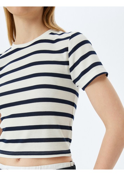 Basic Çizgili Bisiklet Yaka Kısa Kollu Kaşkorse Slim Fit T-Shirt