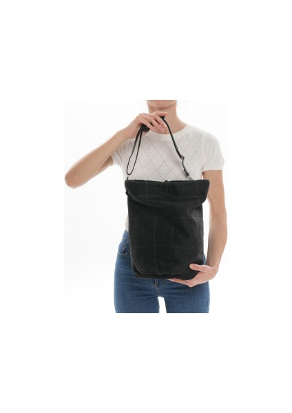 Avvah Siyah Desenli Silindir Kol Çantası SKSA1033 modelleri