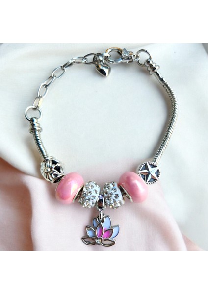 - Pembe Lotus’un Zarafeti Charm Bileklik