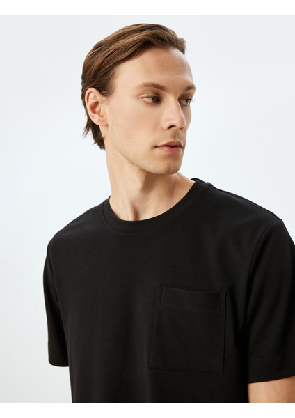 Bisiklet Yaka Kısa Kollu Cepli Pamuklu Basic T-Shirt