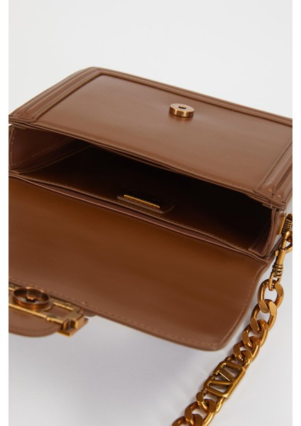 Premium Deri Zincir Askılı Omuz Çantası fırsatları