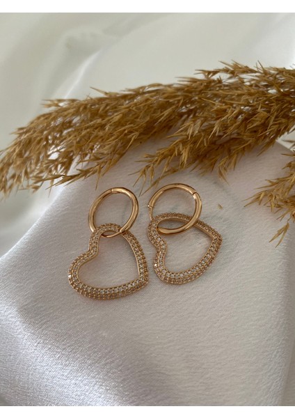 Kalp Figür Çelik Küpe