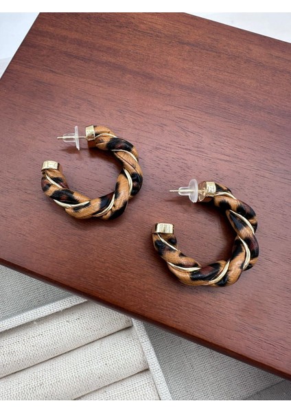 Gold ve Leopar Deri Detaylı Halka Küpe