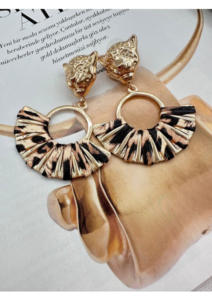 Gold Leopar Figür Sallantılı Yelpaze Küpe