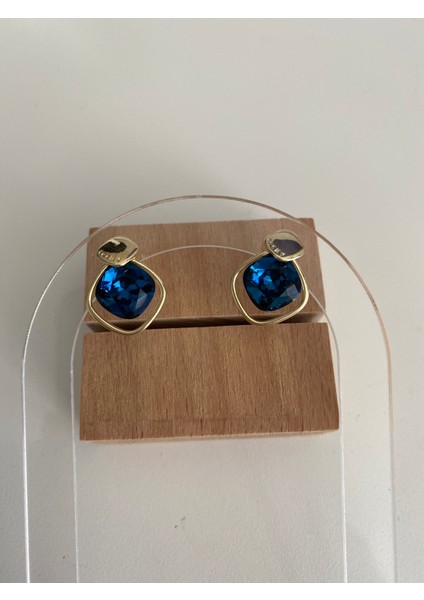 Lacivert Taş Detaylı Gümüş Küpe fırsatları