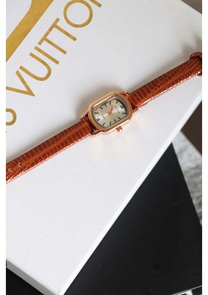 Kahverengi Kadın Dikdörtgen Deri Kordon Rose Gold Yeni Sezon Vintage Kol Saati fiyatları