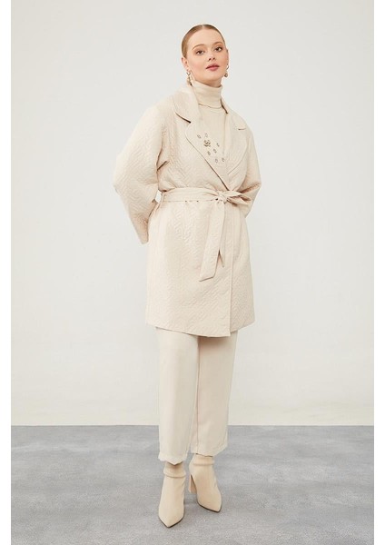 Bej Taş Detaylı Kuşaklı Kaban