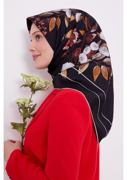 Siyah Çiçek Desen Twill Ipek Eşarp